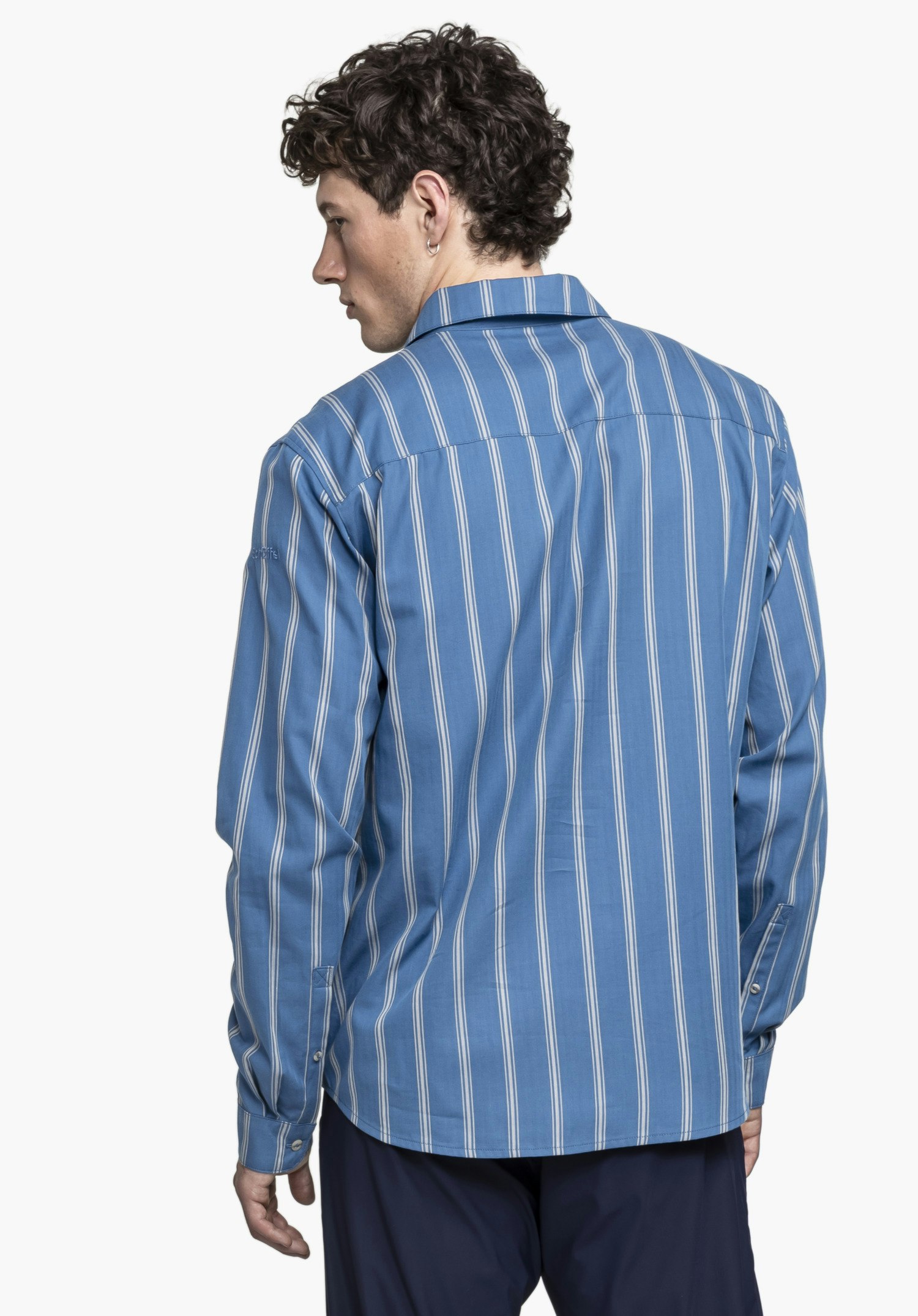 Summery long-sleeved shirt with UV protection