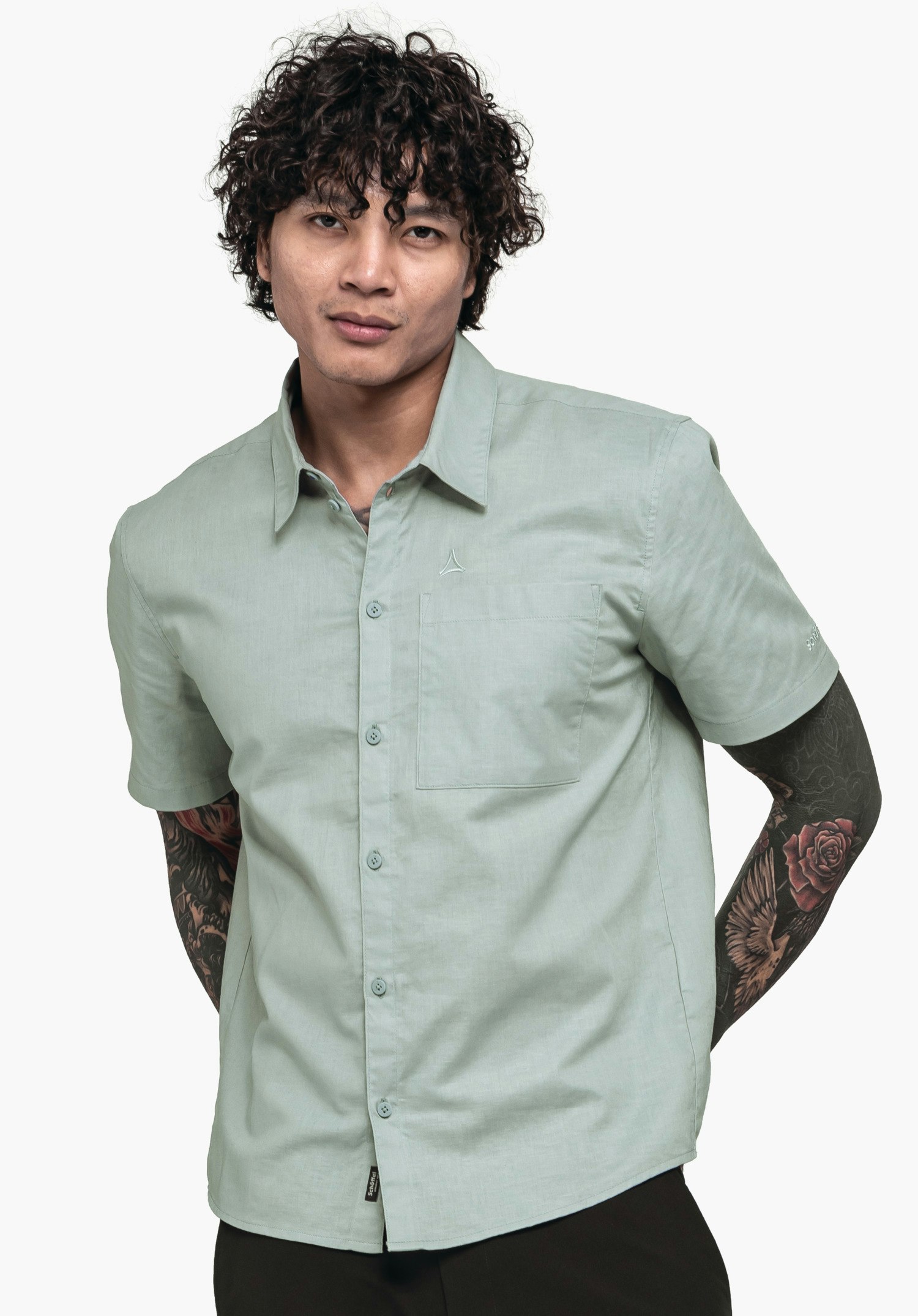 Summery & comfortable short-sleeved shirt