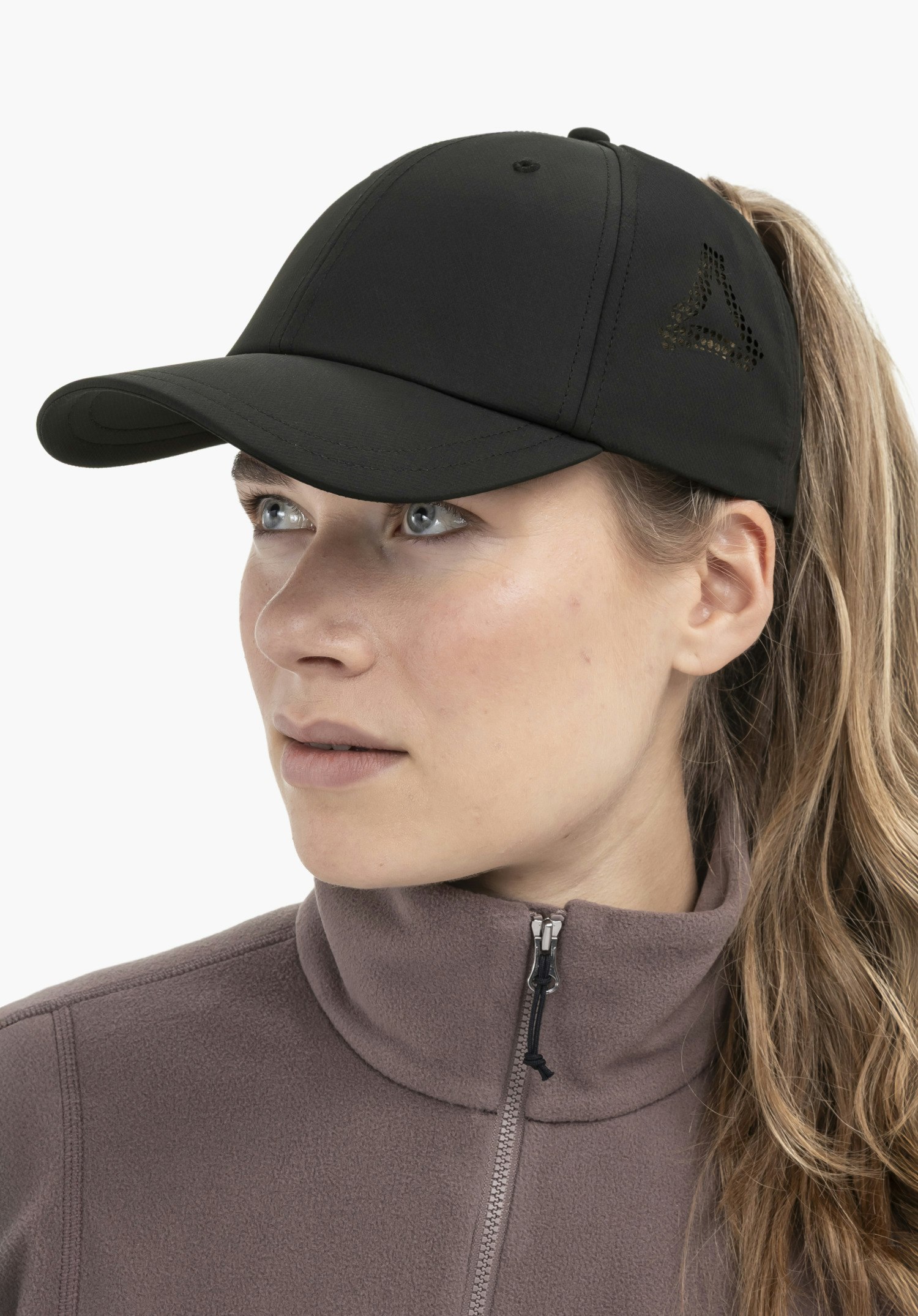 Cap with clever plait opening