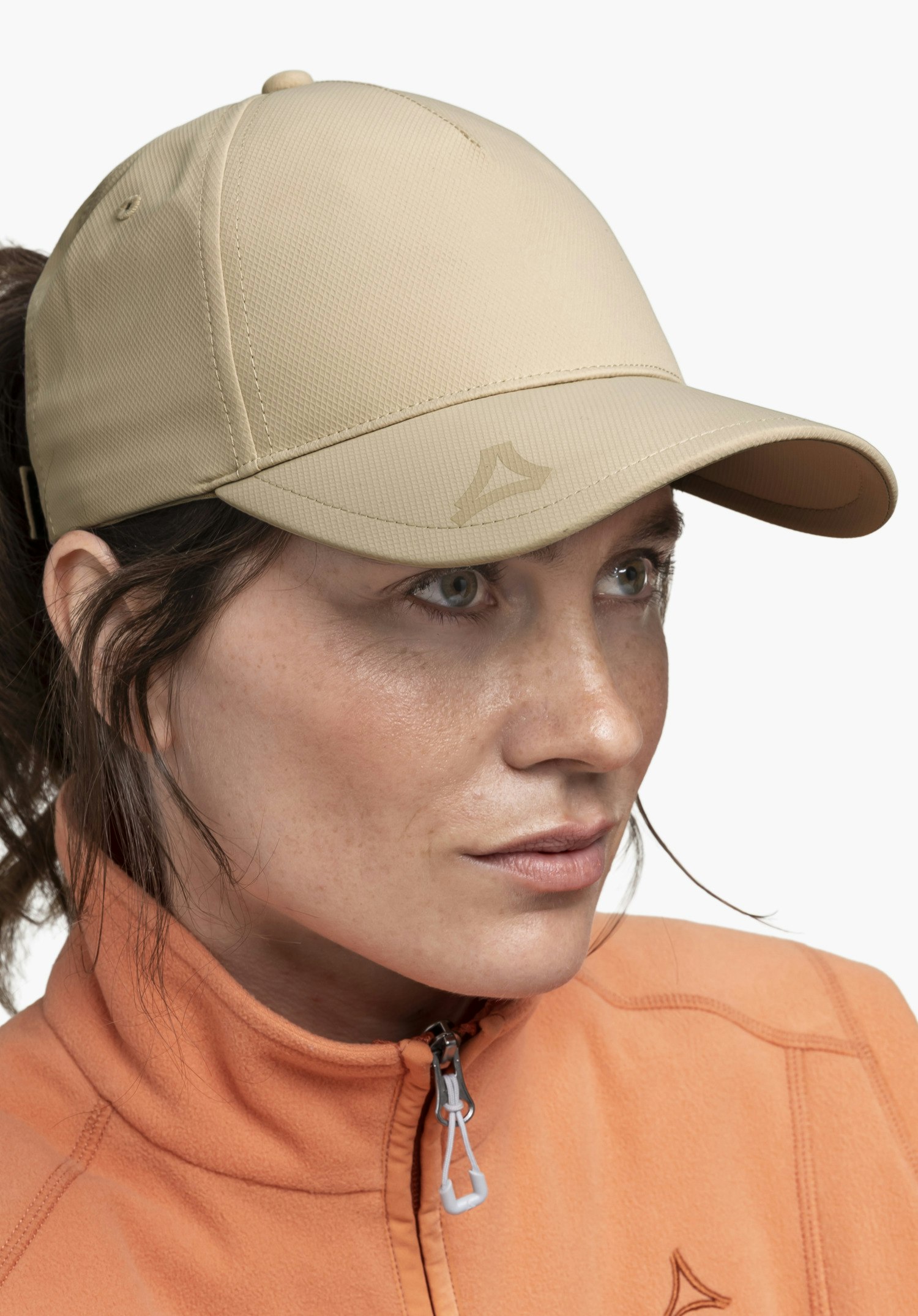 Lightweight, adjustable outdoor cap