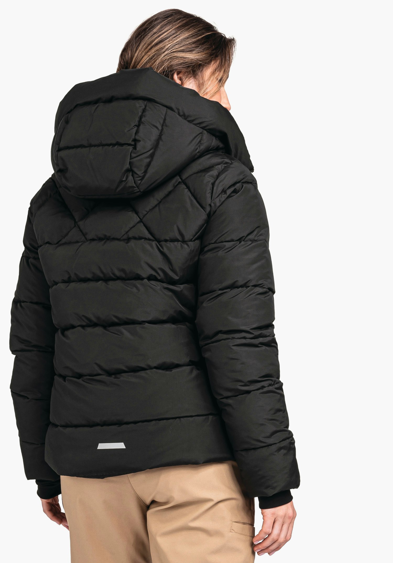 Puffer jacket with synthetic insulation