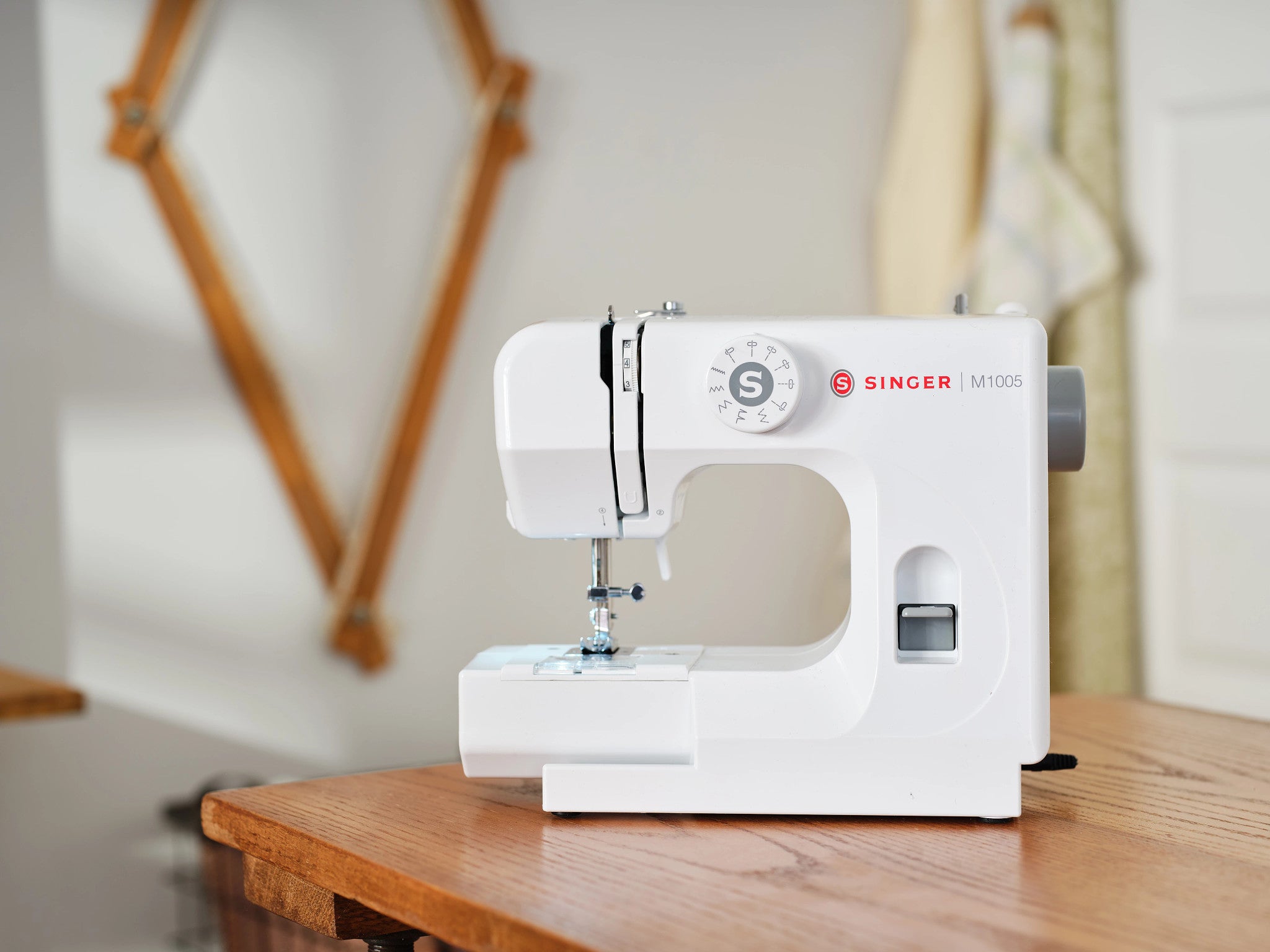 SINGER® M1005 Mending Machine