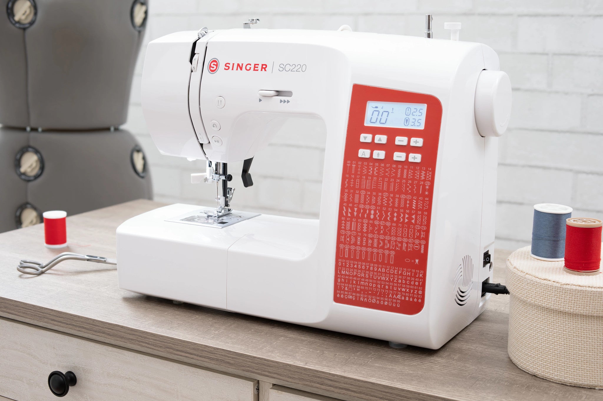 SINGER® SC220 Sewing Machine (Red)