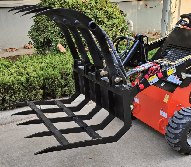 Wooden fork (skid steer loader aid)