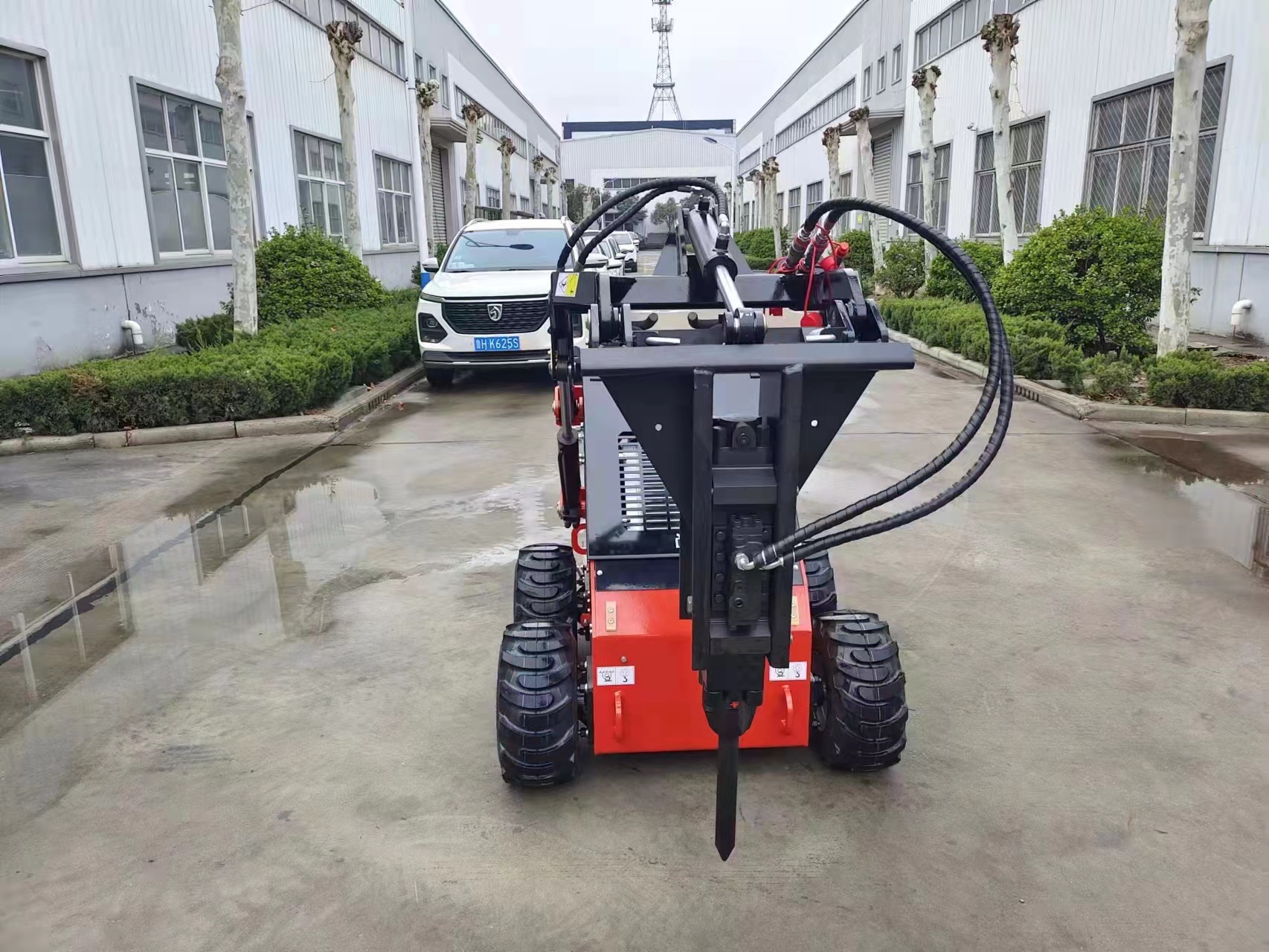 Breakers (skid steer loader aids)