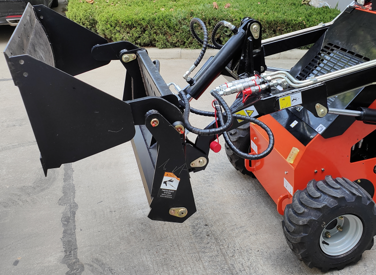 4-in-1 Bucket (Skid Steer Loader Auxiliary Tool)