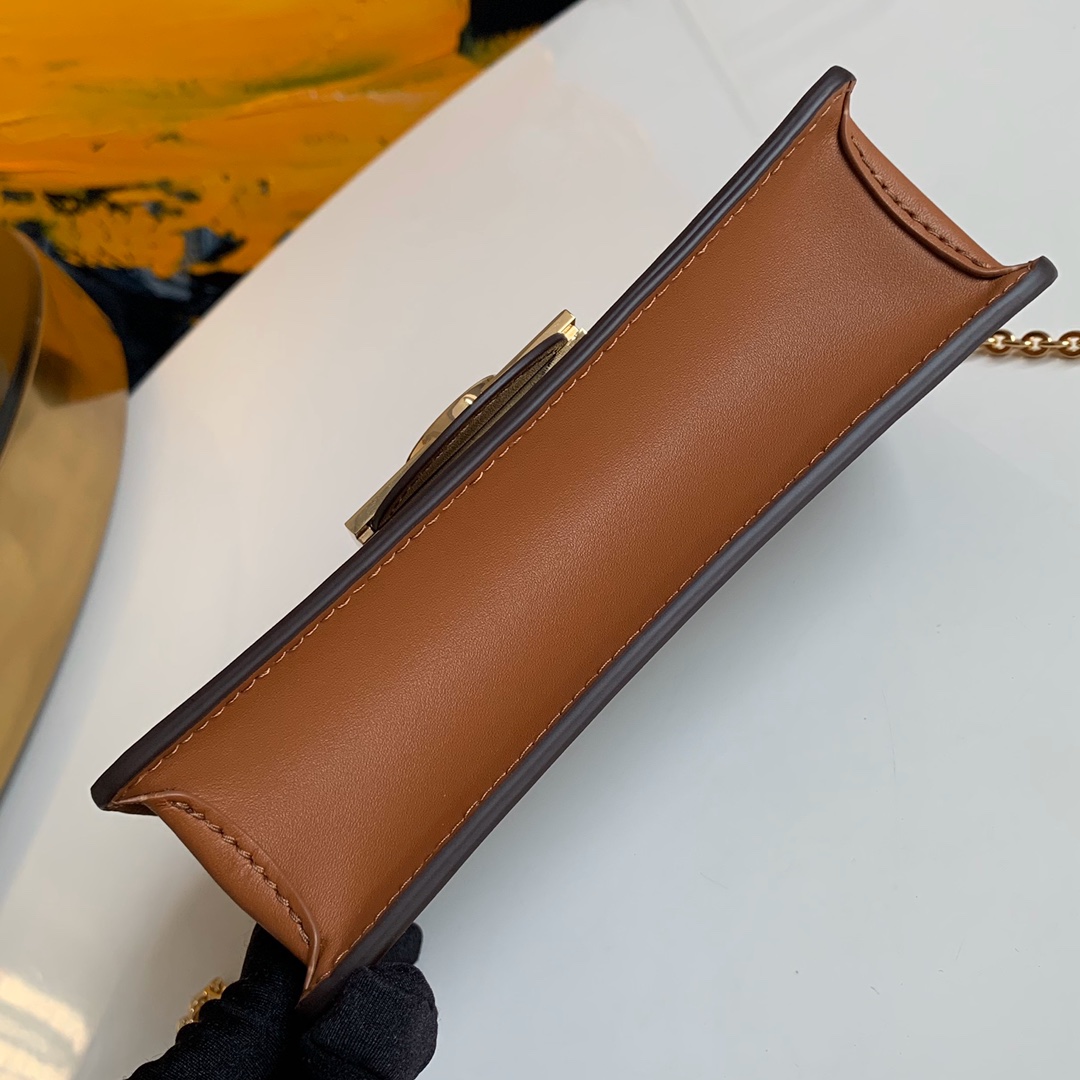 Buy First Copy Replica Louis Vuitton LV Dauphine Envelope Bags Calfskin  Cowhide Vintage M44391 