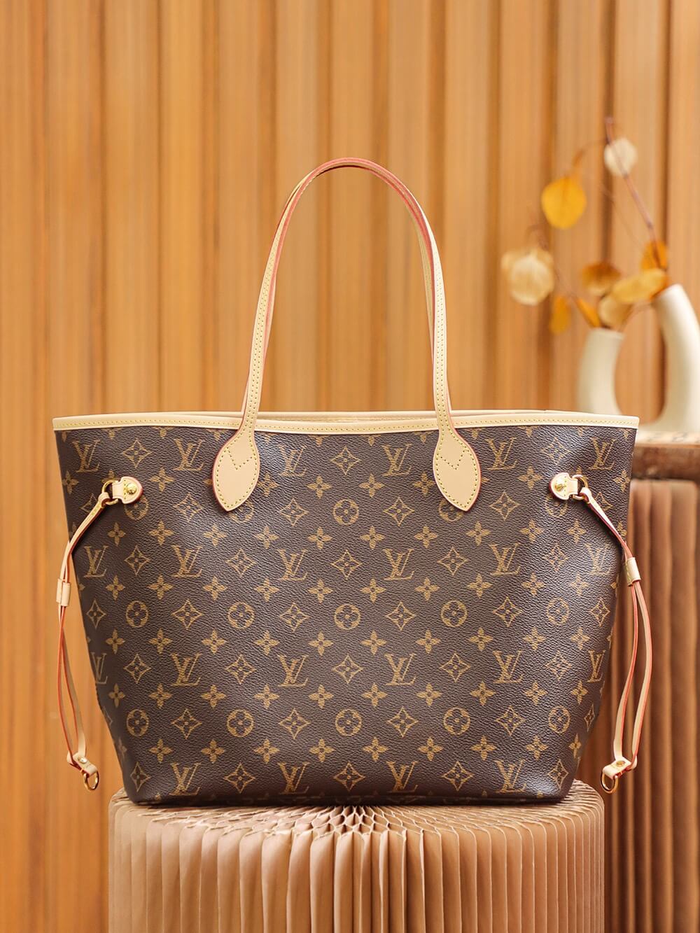 Trade of fake Louis Vuitton handbags under threat in Dubai  Al Arabiya  English