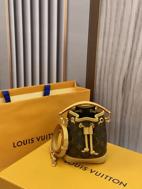 Replica Louis Vuitton YK Petit Sac Plat M81867