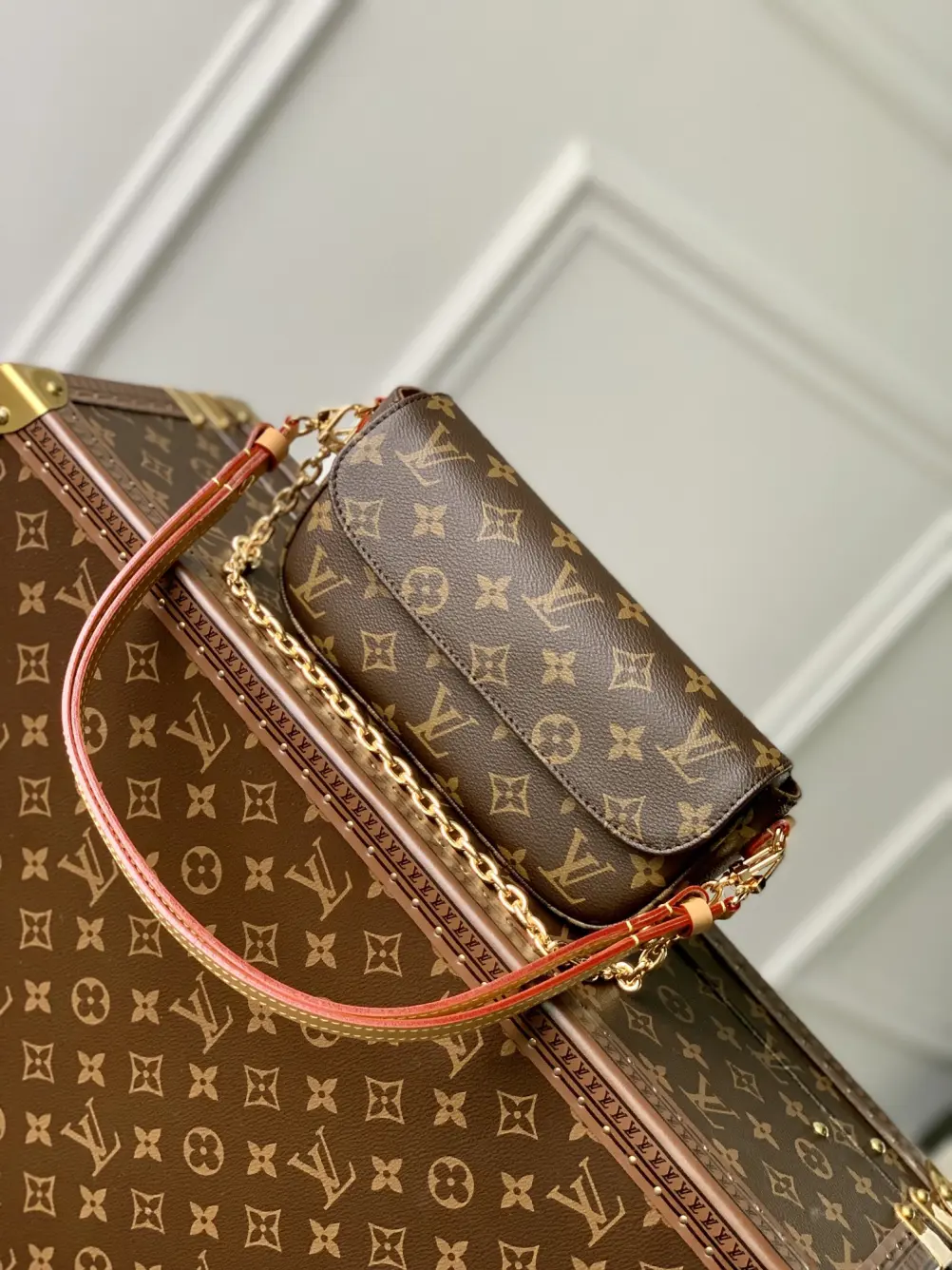Lv Wallet On chain Ivy in 2023  Louis bag, Vintage designer bags