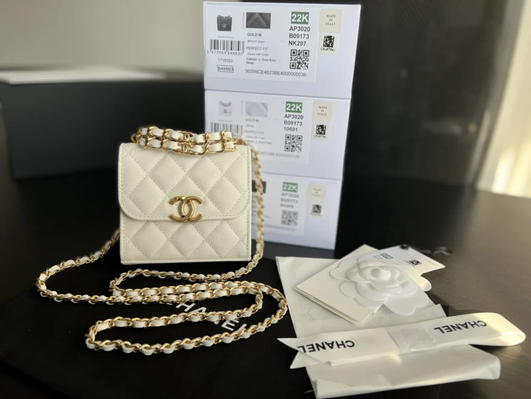 chanel nude wallet on chain