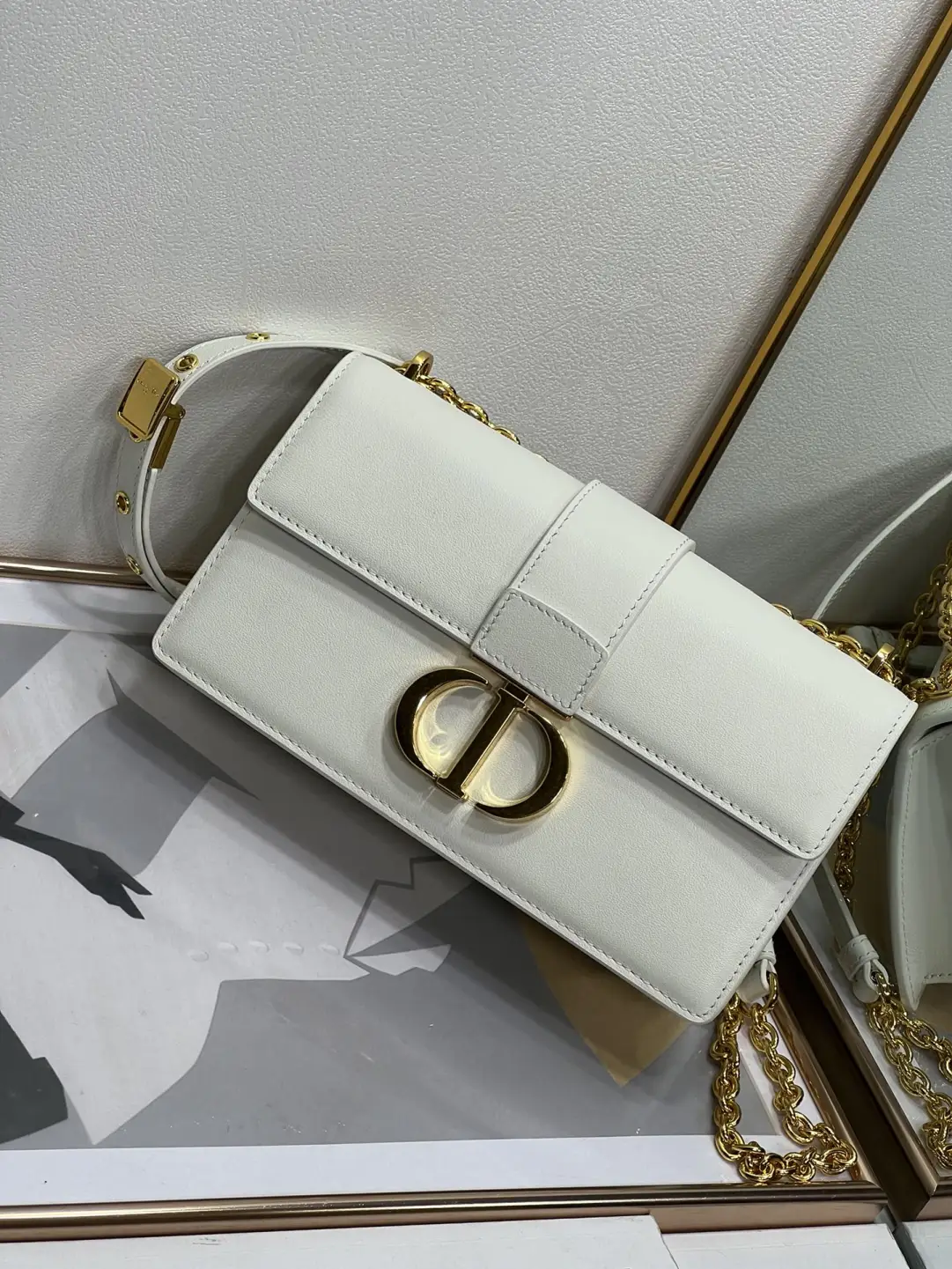 Replica Dior 30 Montaigne Bag White