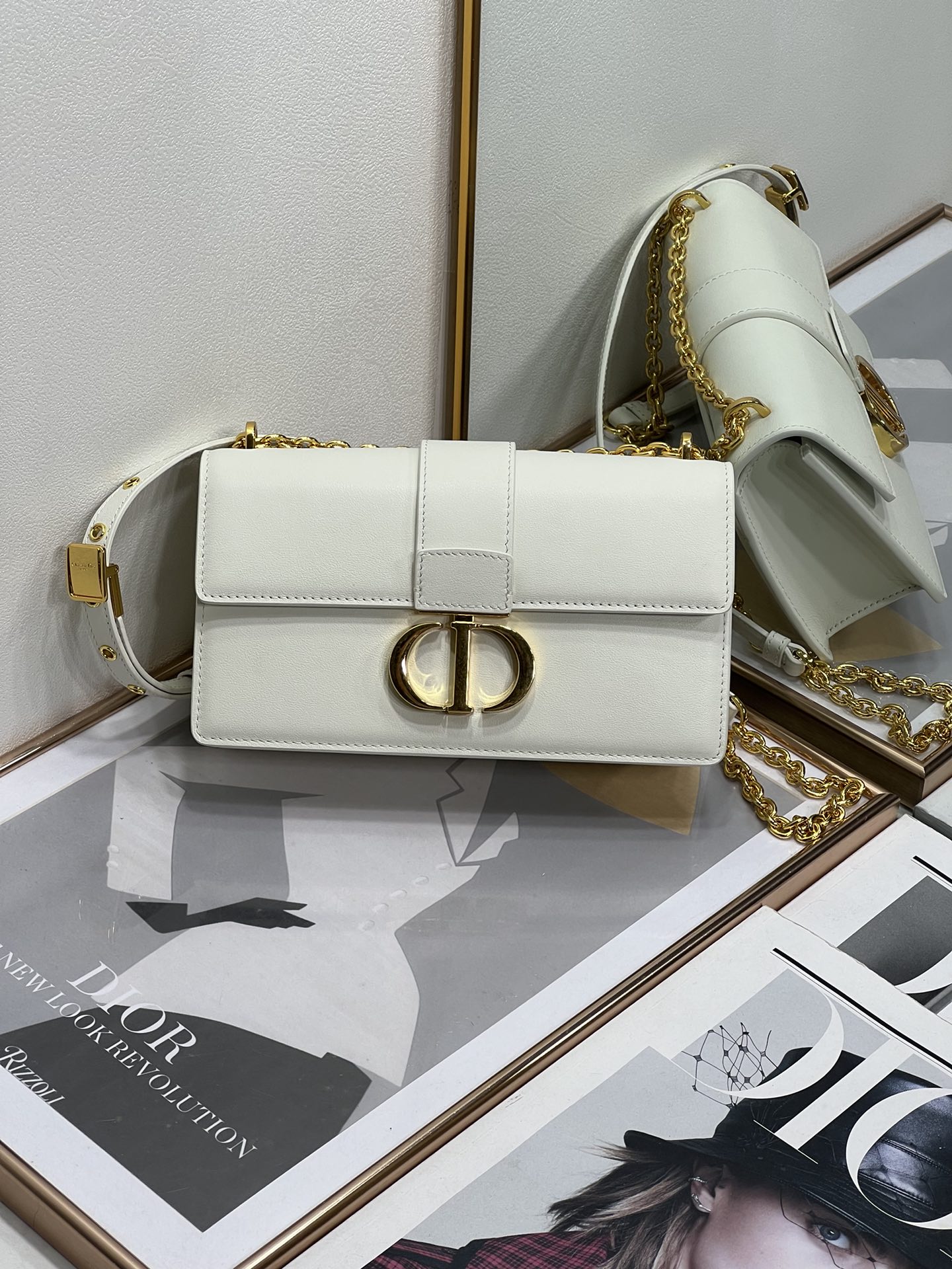 Replica Dior 30 Montaigne Bag White