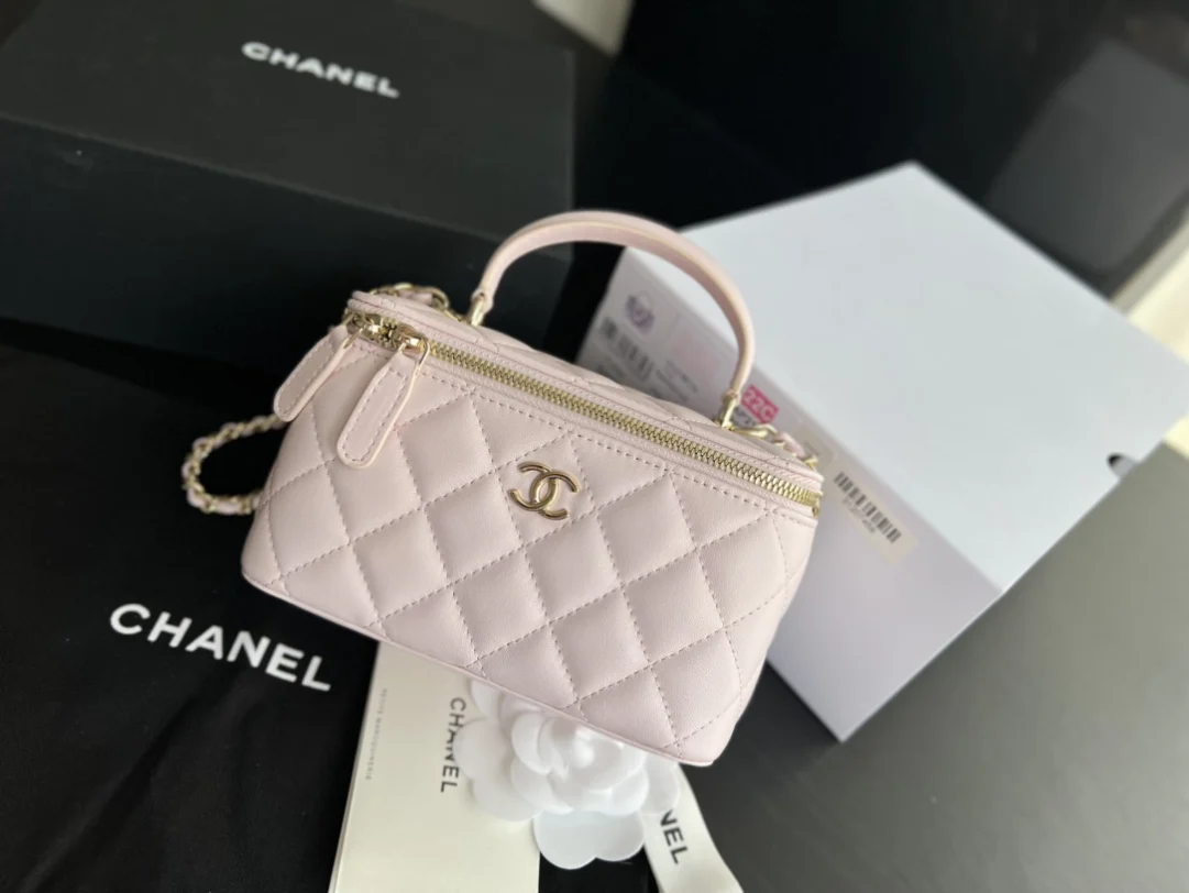 The Perfect Chanel 22 Bag Dupes for the Fashion-Forward