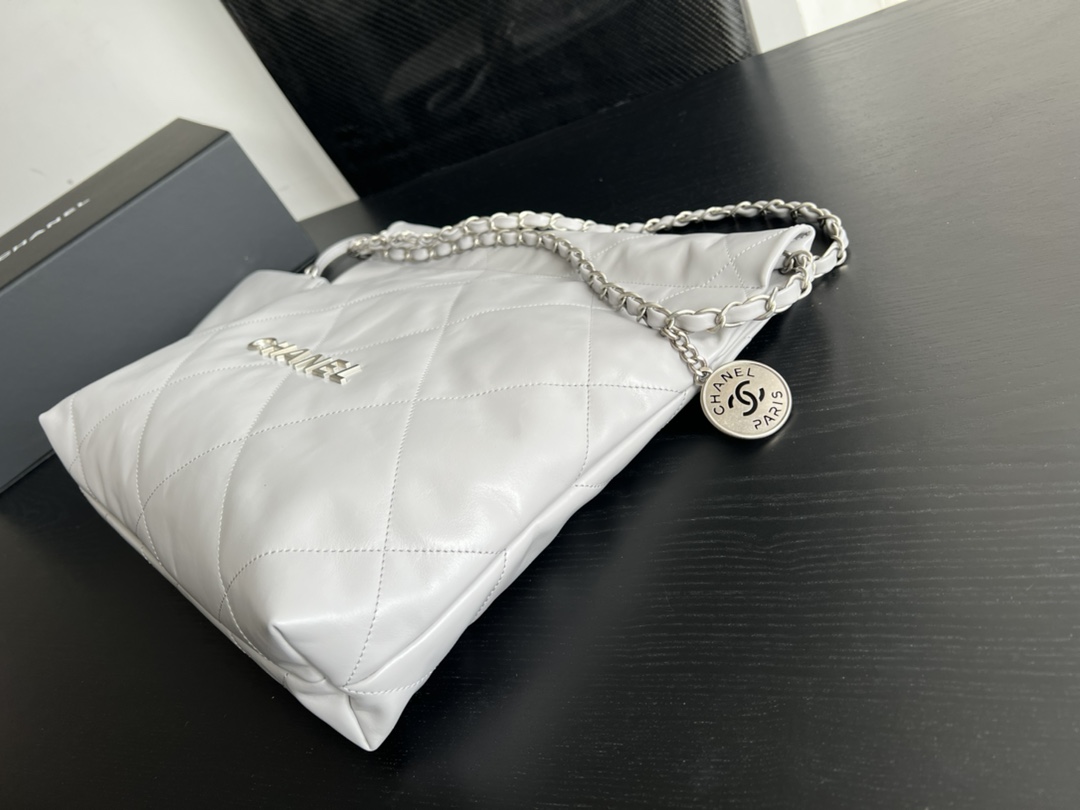 Replica Chanel 22 Bag Light Grey