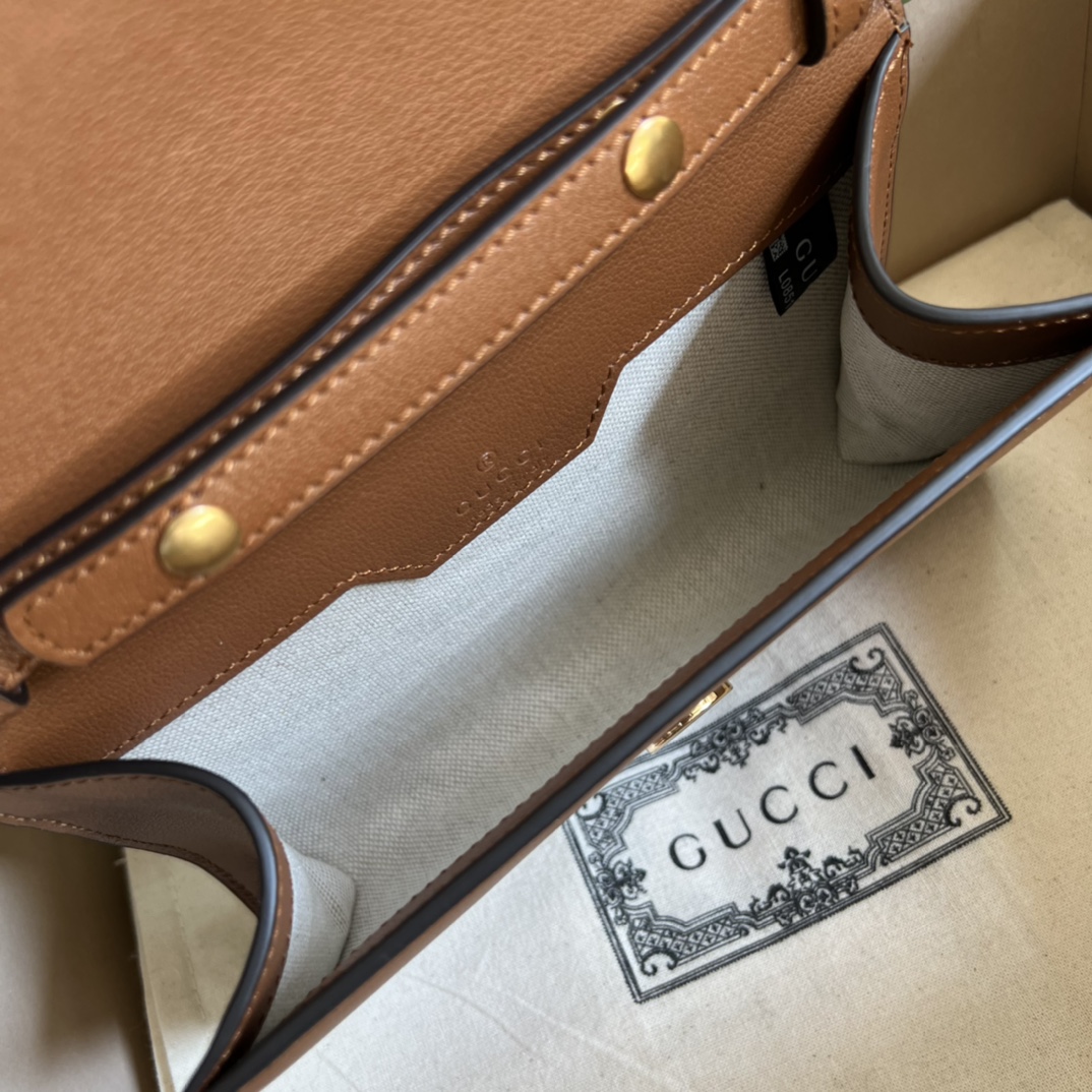 Shop GUCCI 2021-22FW Small top handle bag with bamboo (675797