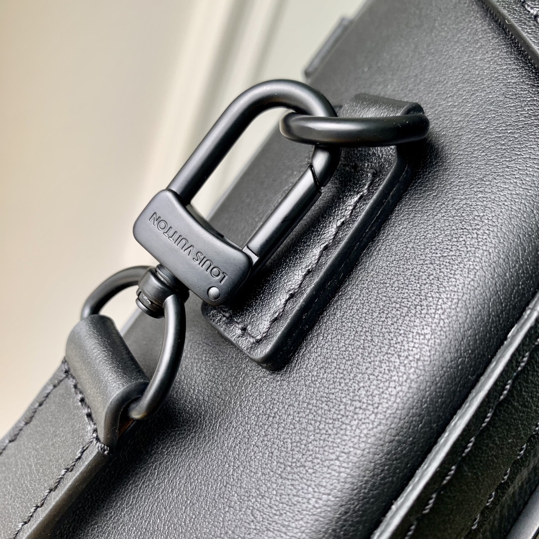 Replica Louis Vuitton Vertical Trunk Wearable Wallet M82077