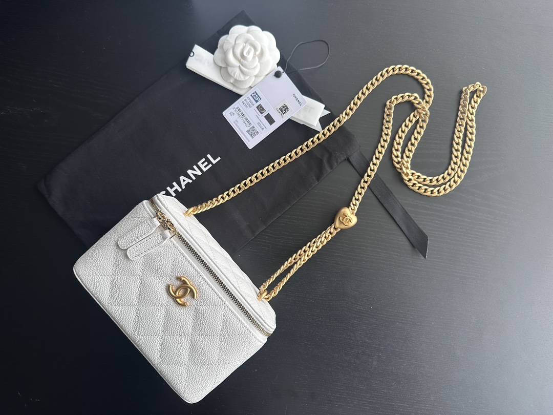 Review CHANEL SMALL VANITY with Classic Chain, What's fit