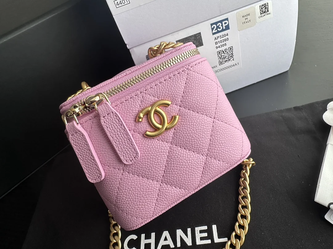 Replica Chanel clutch with chain Grained Calfskin & Gold-Tone