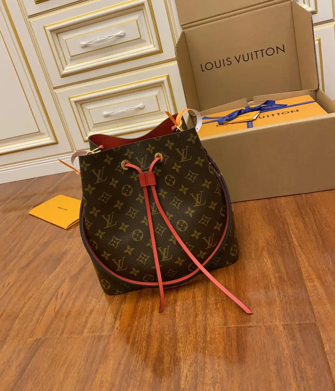 Louis Vuitton, Bags, Louis Vuitton Neonoe Mm Coquelicot