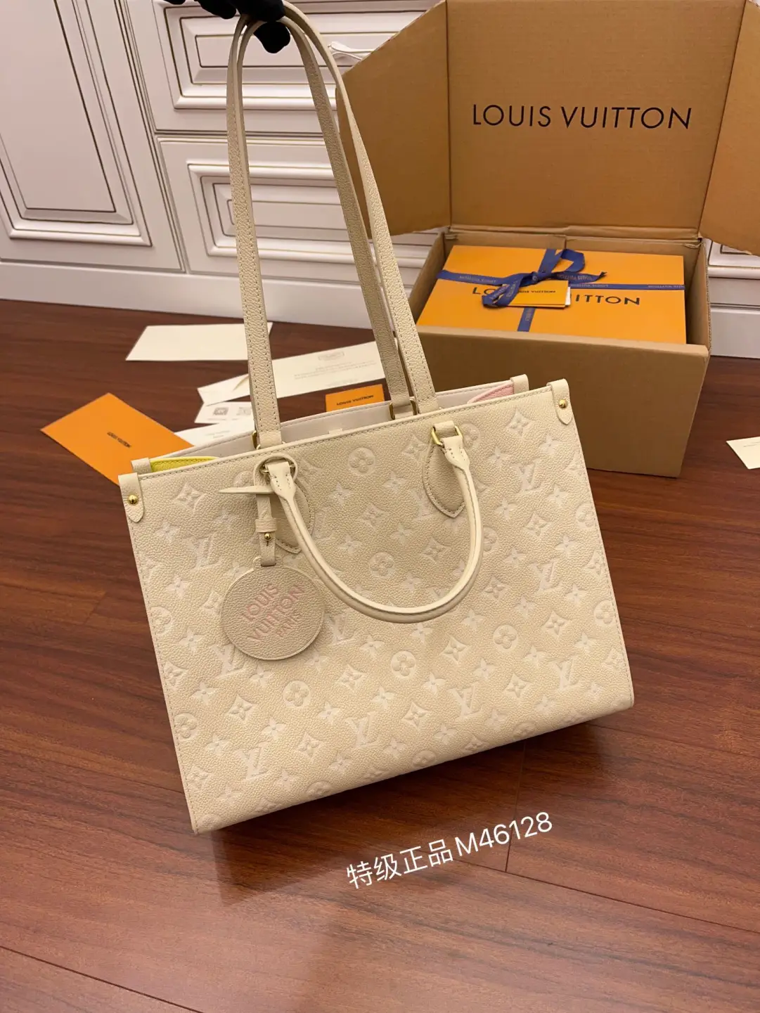 Louis Vuitton Onthego MM Rose Beige in Cowhide Leather with Gold