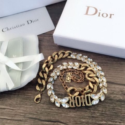 Copy Dior Gold Chain Clasp Closure Details Lasso Design Full Diamond Round  Card Heart Star Bee
