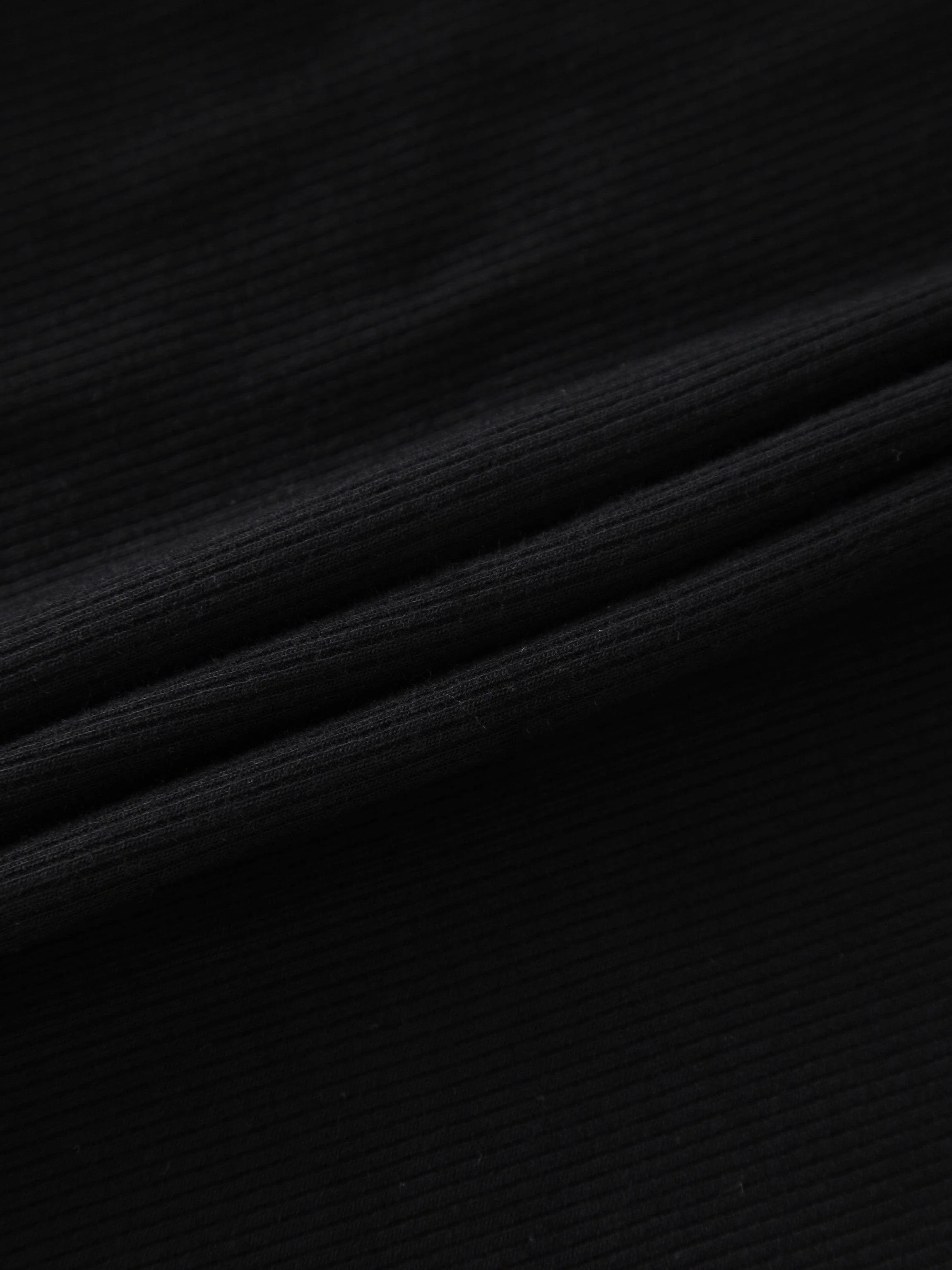 RIBBED KNIT MAXI SKIRT - BLACK