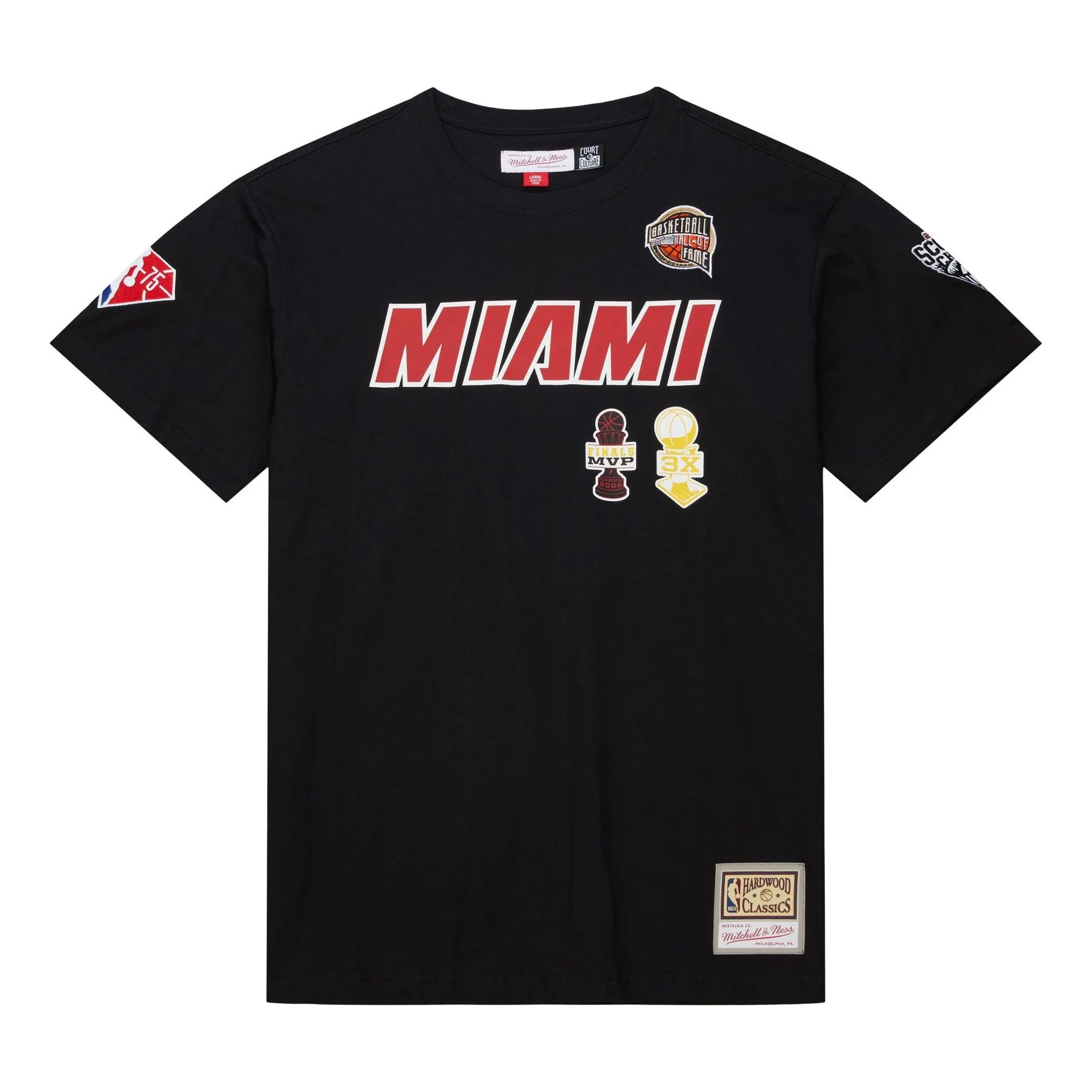 Mitchell & Ness x NBA Miami Heat HOF T-Shirt 'Dwayne Wade 3' TCRW6862-MHEYYDWABLCK - PersonalJerseys