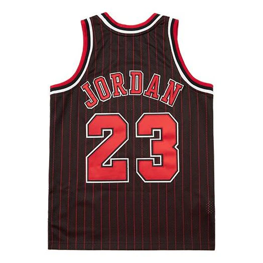 Mitchell & Ness x NBA Chicago Bulls 1996-97 Swingman Jersey 'Michael Jordan 23' 3N2B7BMJ1-BULMJ - PersonalJerseys