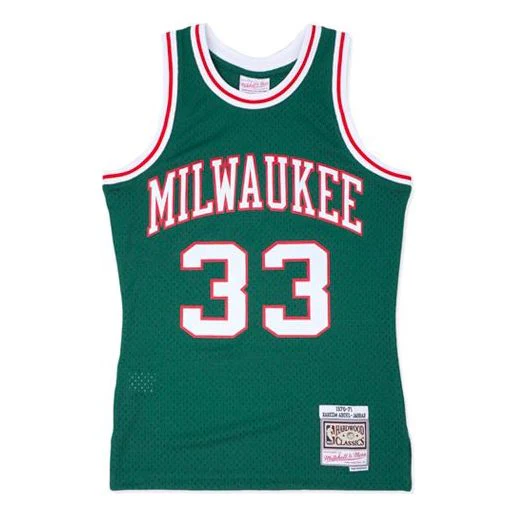 Mitchell & Ness NBA Swingman Jersey 'Milwaukee Bucks - Kareem Abdul-Jabbar 1970-71' SMJYAC18107-MBUDKGN70KAB - PersonalJerseys