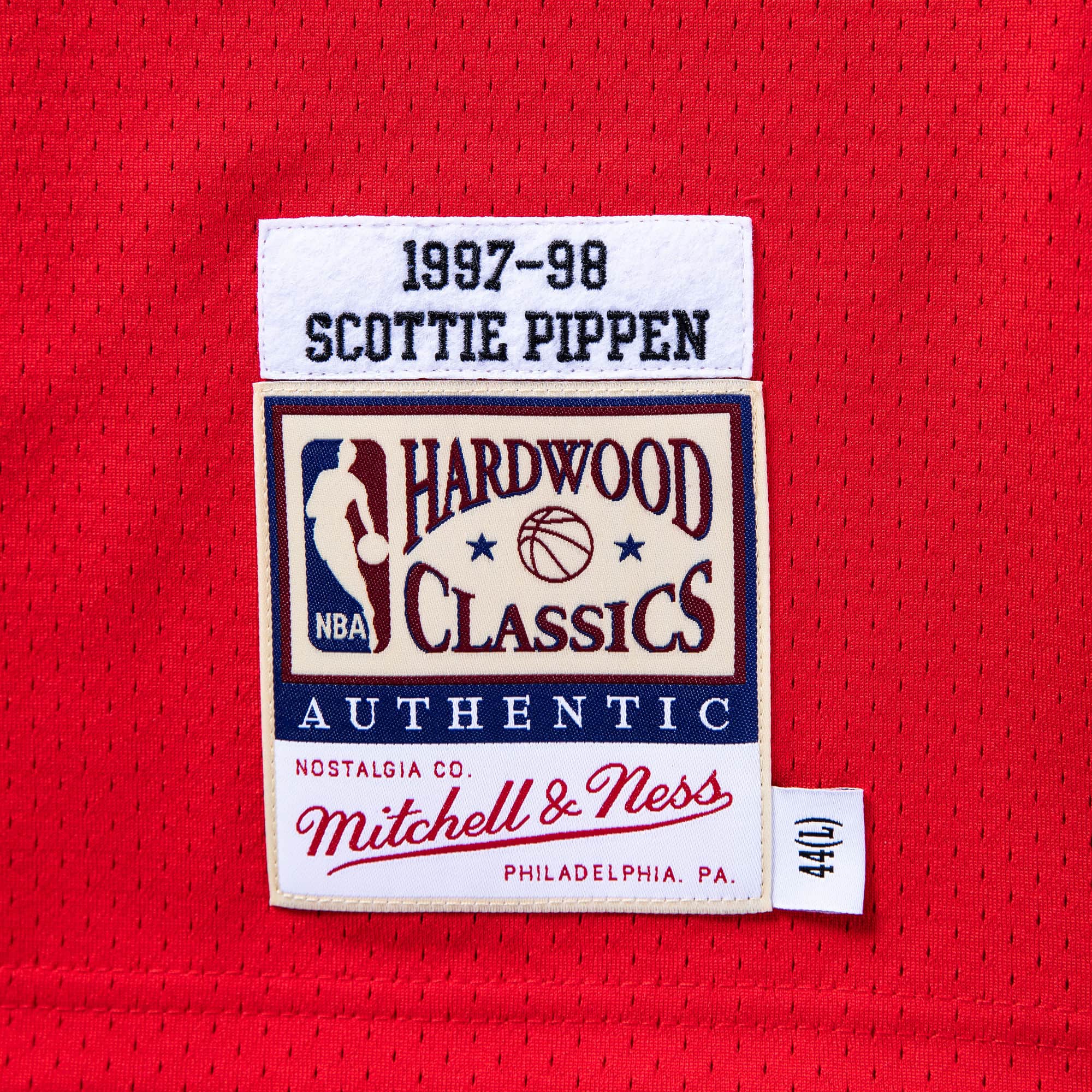 Authentic Jersey Chicago Bulls Road Finals 1997-98 Scottie Pippen - PersonalJerseys