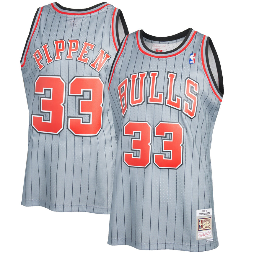 Men's Chicago Bulls Scottie Pippen Mitchell & Ness Gray 1995-96 Hardwood Classics Reload 2.0 Swingman Jersey - Sports Wear Jersey - PersonalJerseys