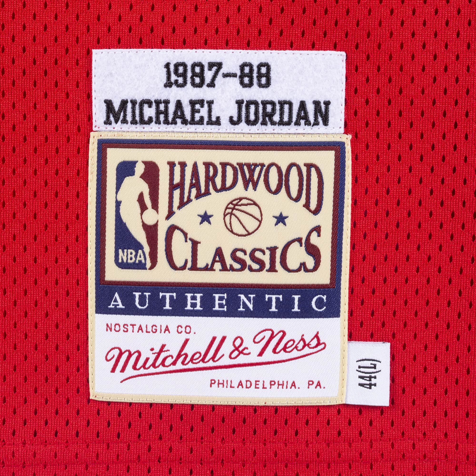 Authentic Jersey Chicago Bulls 1987-88 Michael Jordans - PersonalJerseys