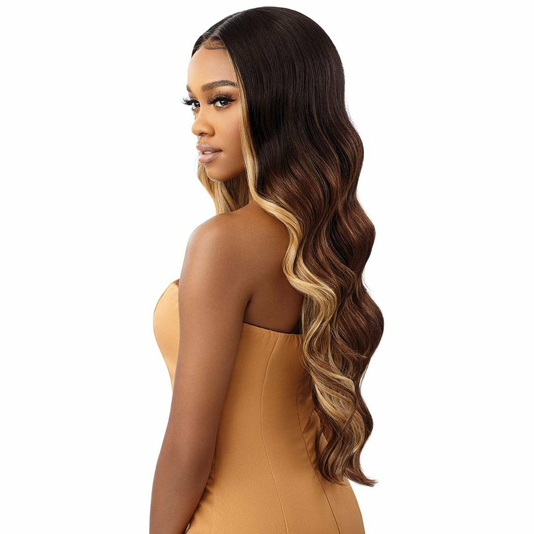 Outre Melted Hairline HD Synthetic Lace Front Wig - Manuella