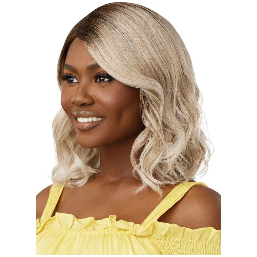 Outre The Daily Wig Synthetic Lace Part Wig – Tessina