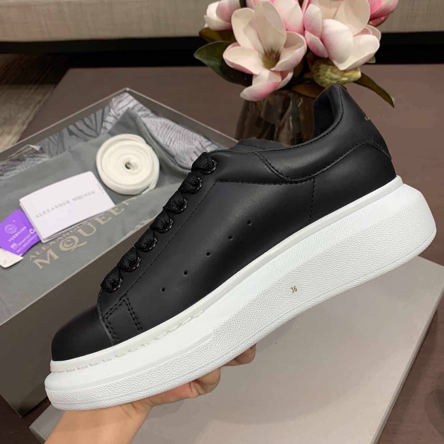 Best Replica Alexander Mcqueen Sneaker Dupe - AM12 - Colareps