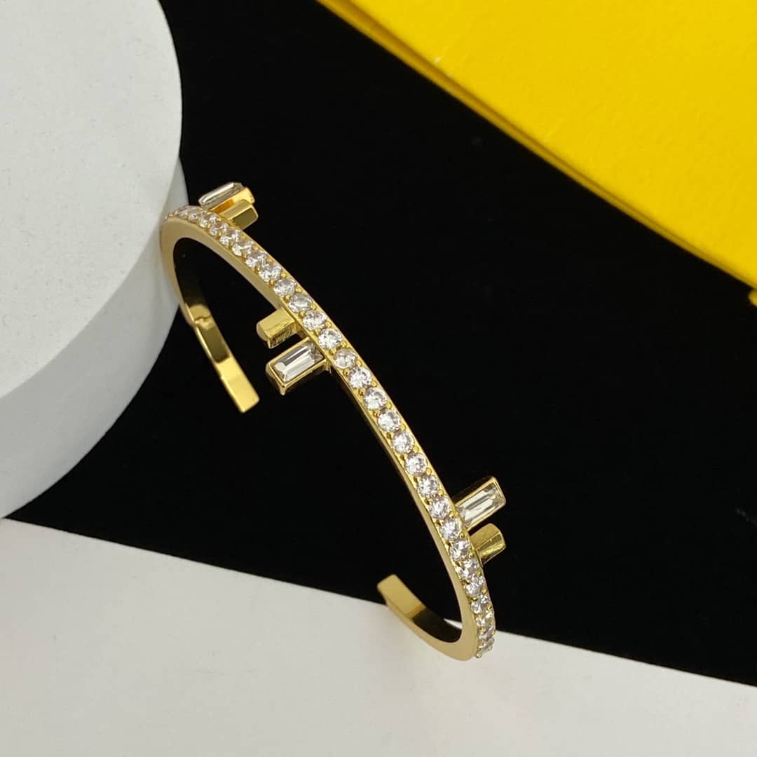 Best Replica High Quality Fendi Bracelet - Colareps