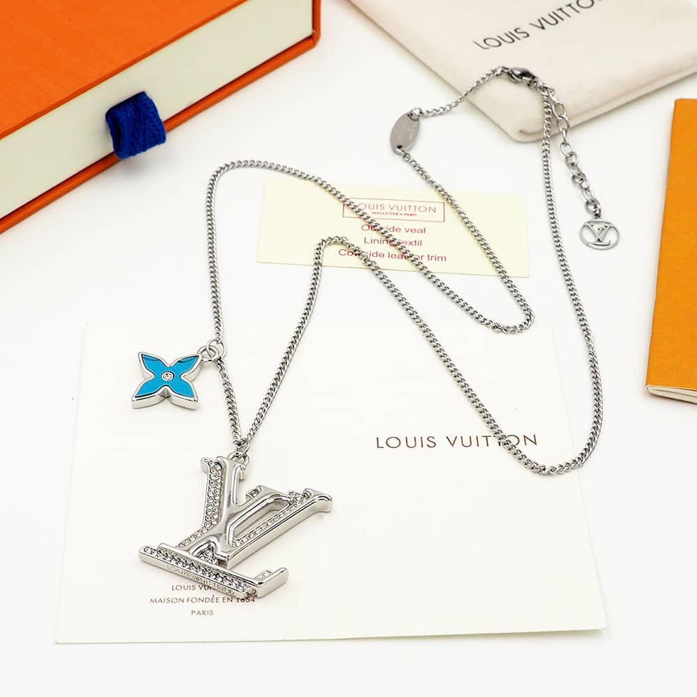 Best Replica Wholesale Louis vuitton Logo Necklace - Colareps