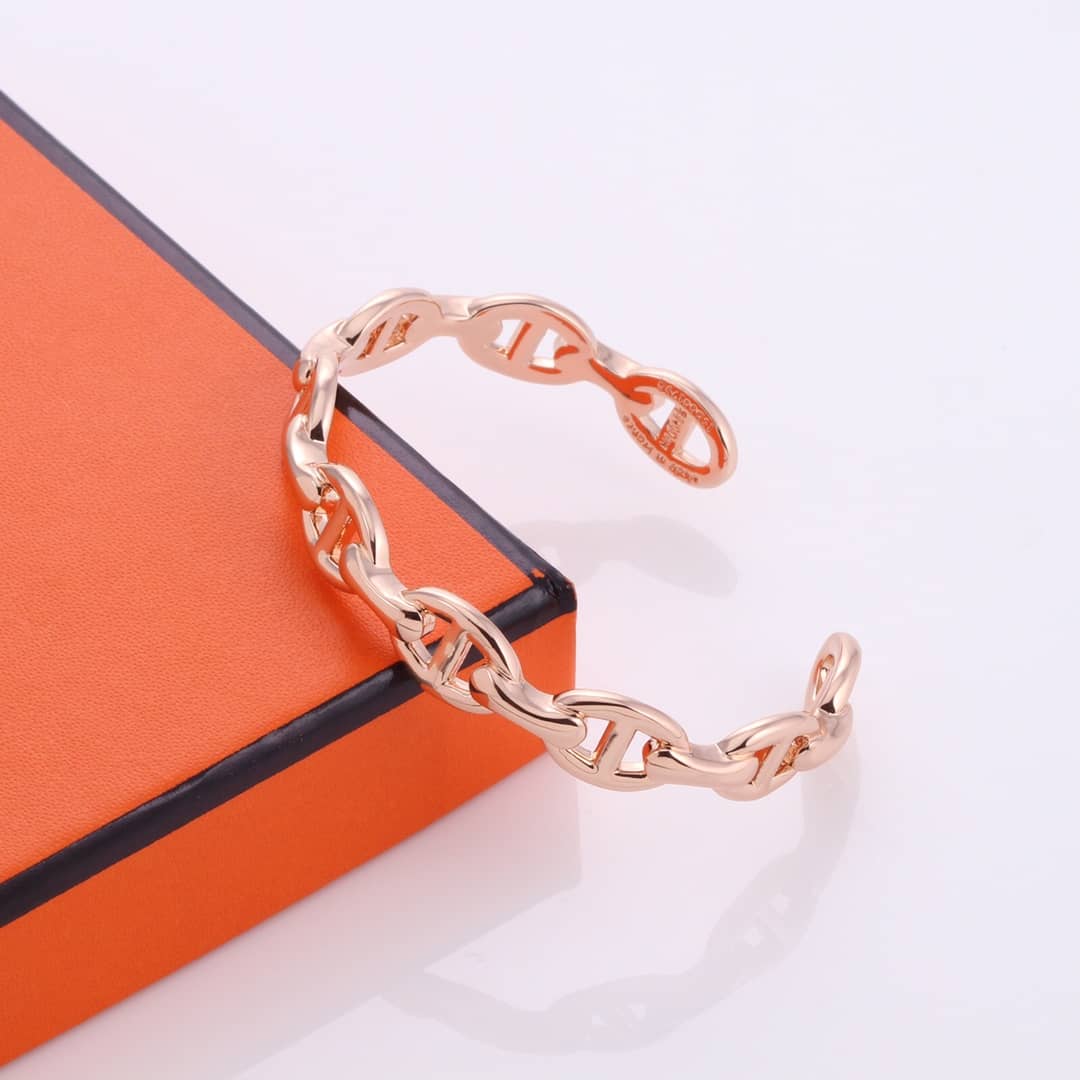 Best Replica Wholesale Hermes Logo Bracelet - Colareps