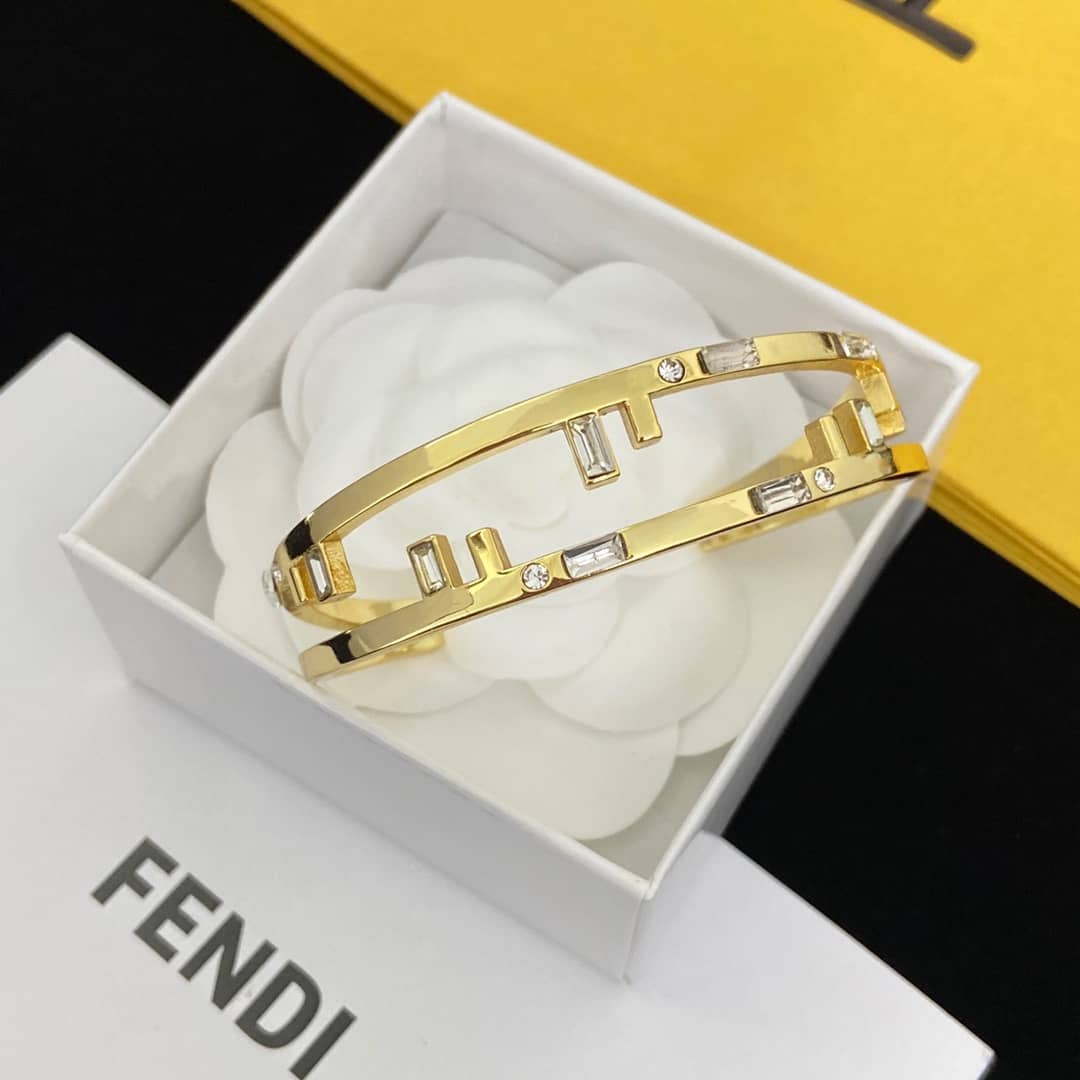 Best Replica Wholesale Fendi AAA+ Bracelet - Colareps