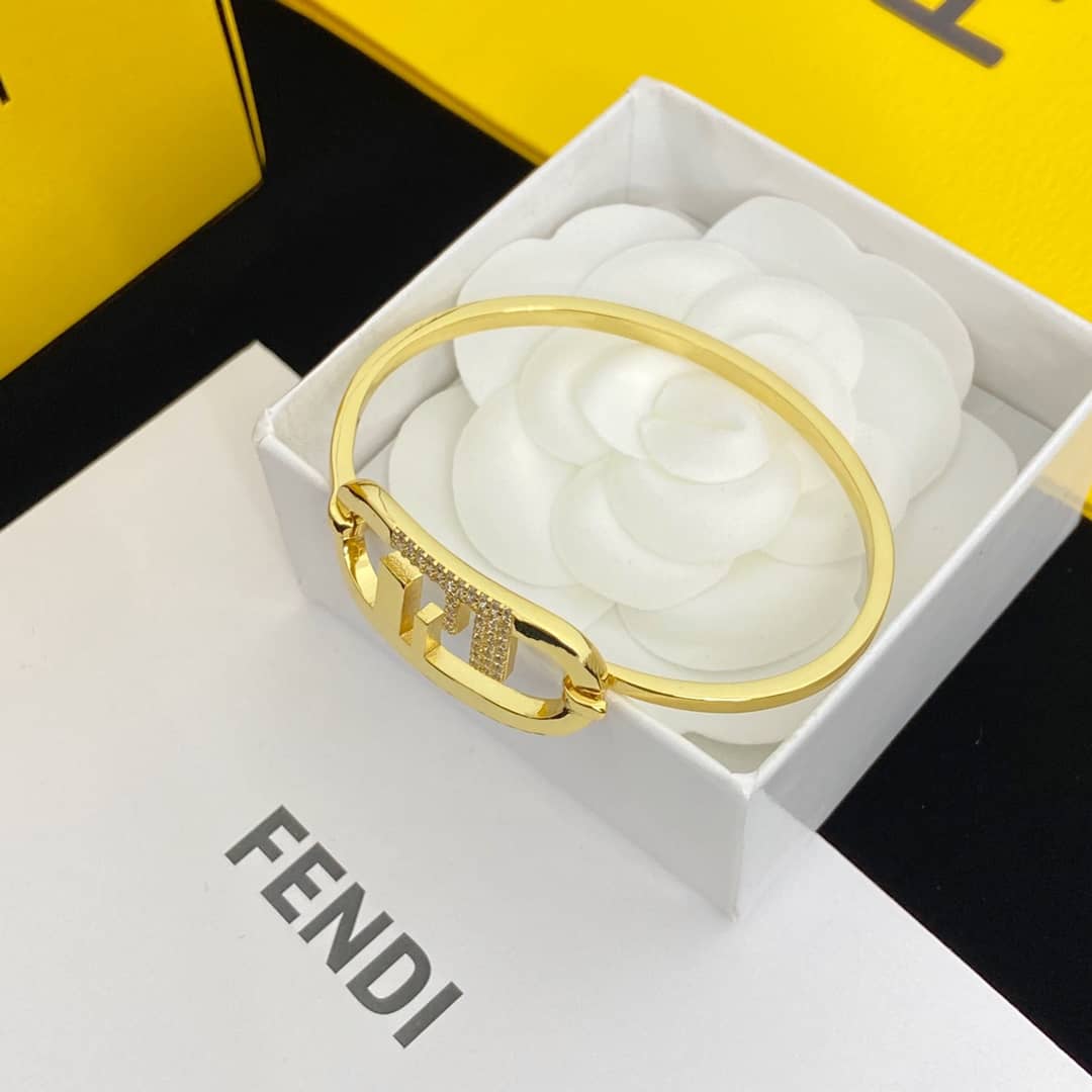 Best Replica Fendi Bracelet First Copy - Colareps