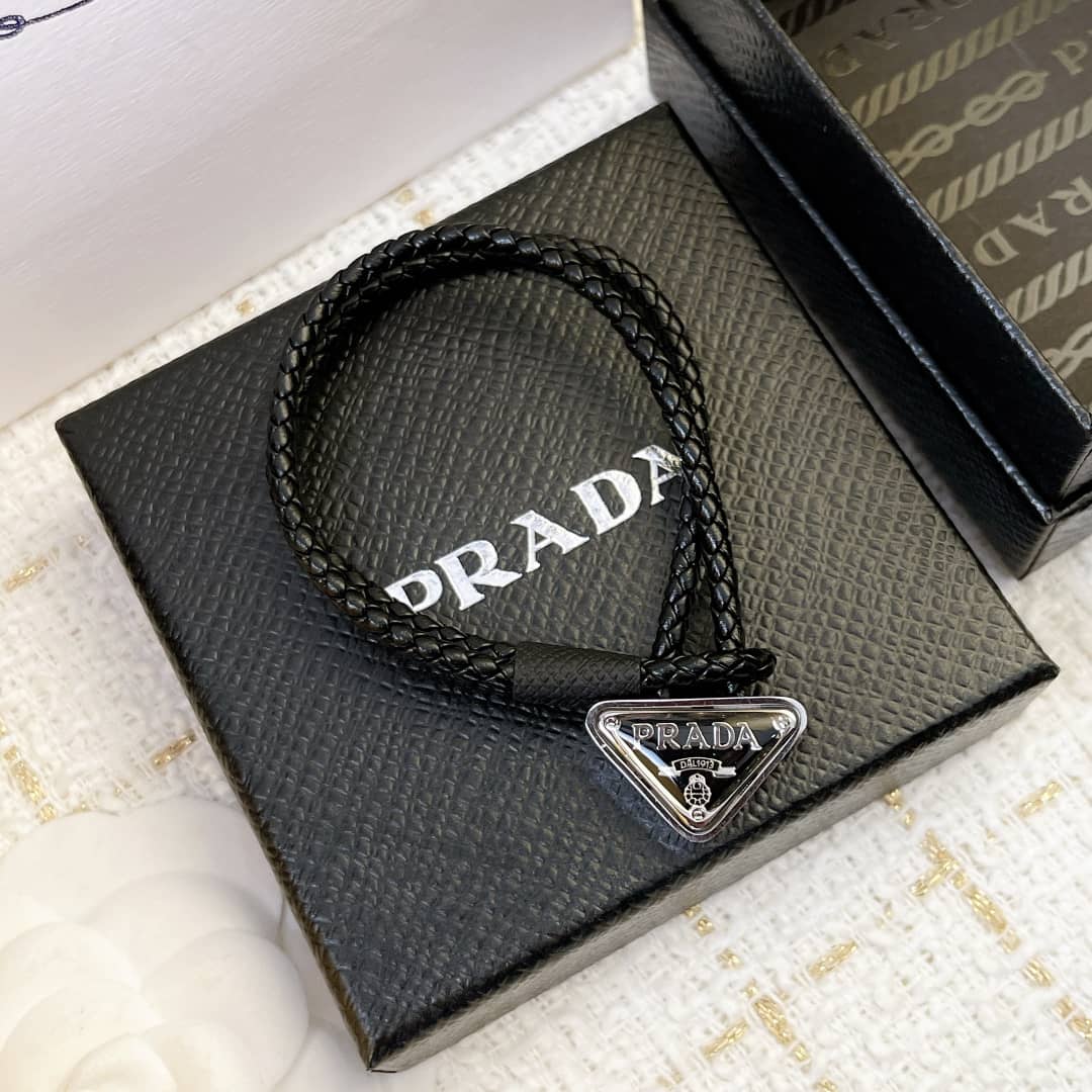 Best Replica Wholesale Prada Logo Bracelet - Colareps