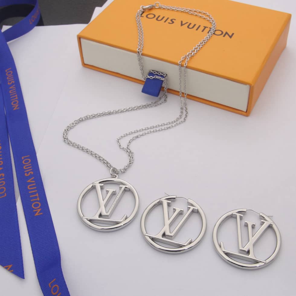 Best Replica Wholesale Louis vuitton AAA+ Necklace - Colareps