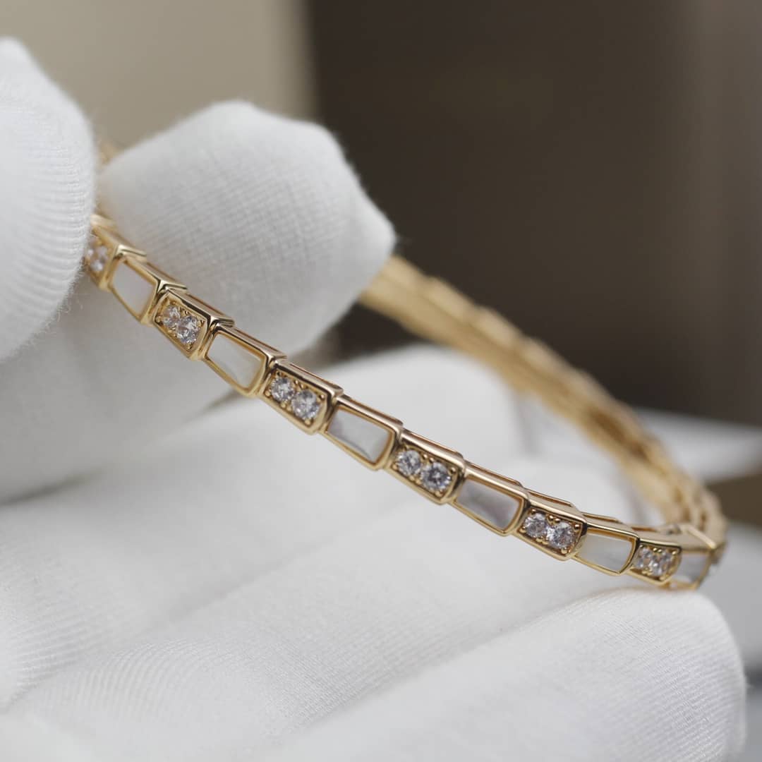 Best Replica Fake Bvlgari Logo Bracelet - Colareps