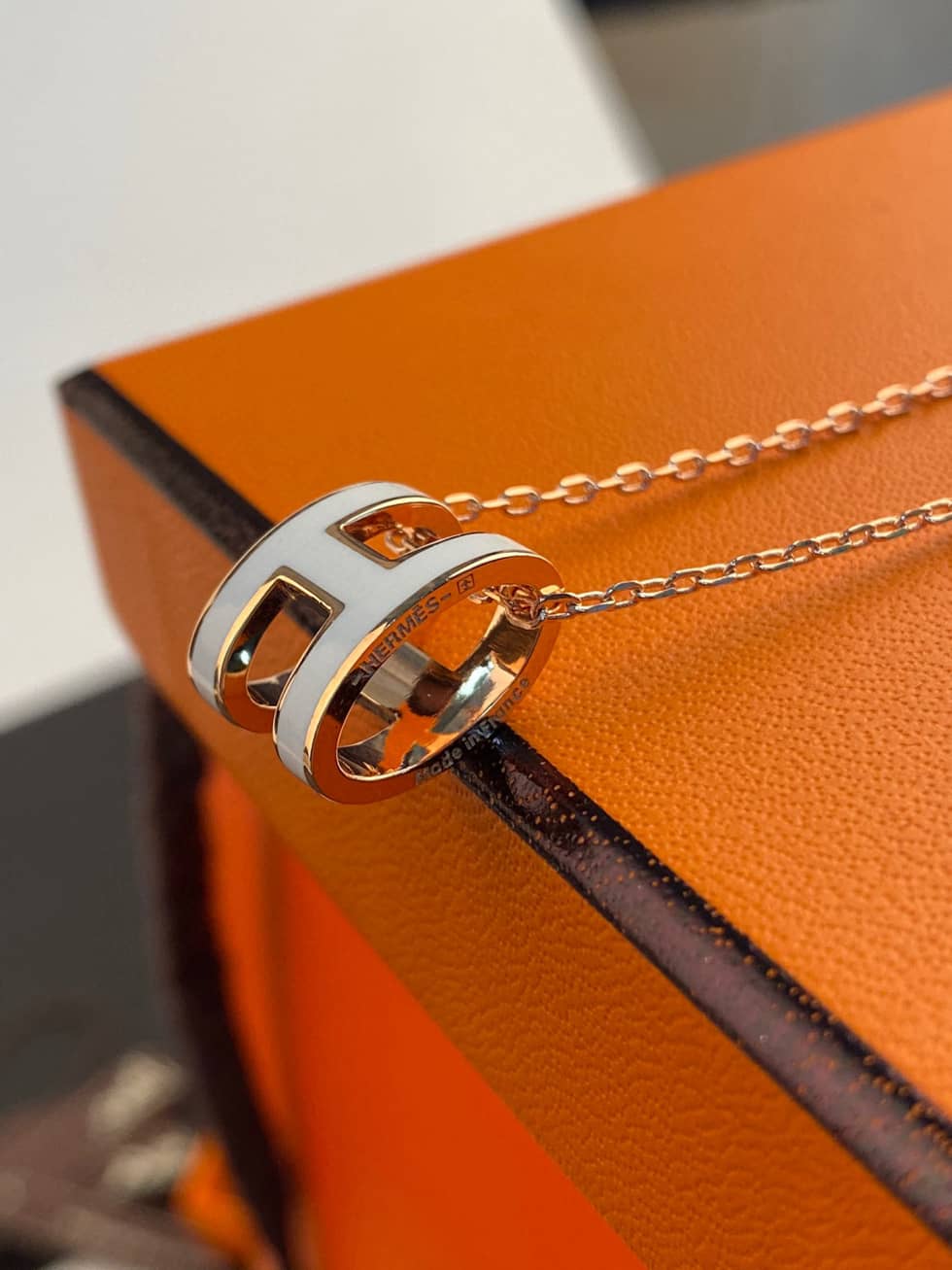 Best Replica Knockoff Hermes Logo Necklace - Colareps