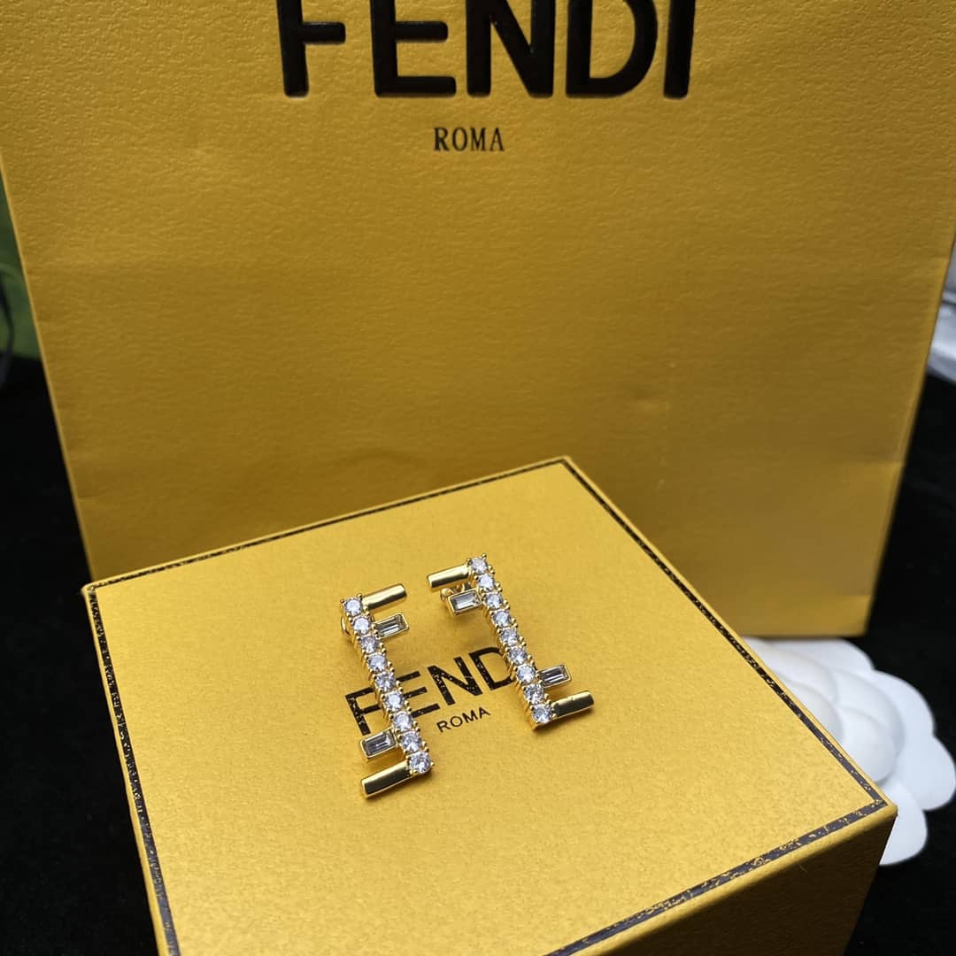 Best Replica Knockoff Fendi Logo Earring - Colareps