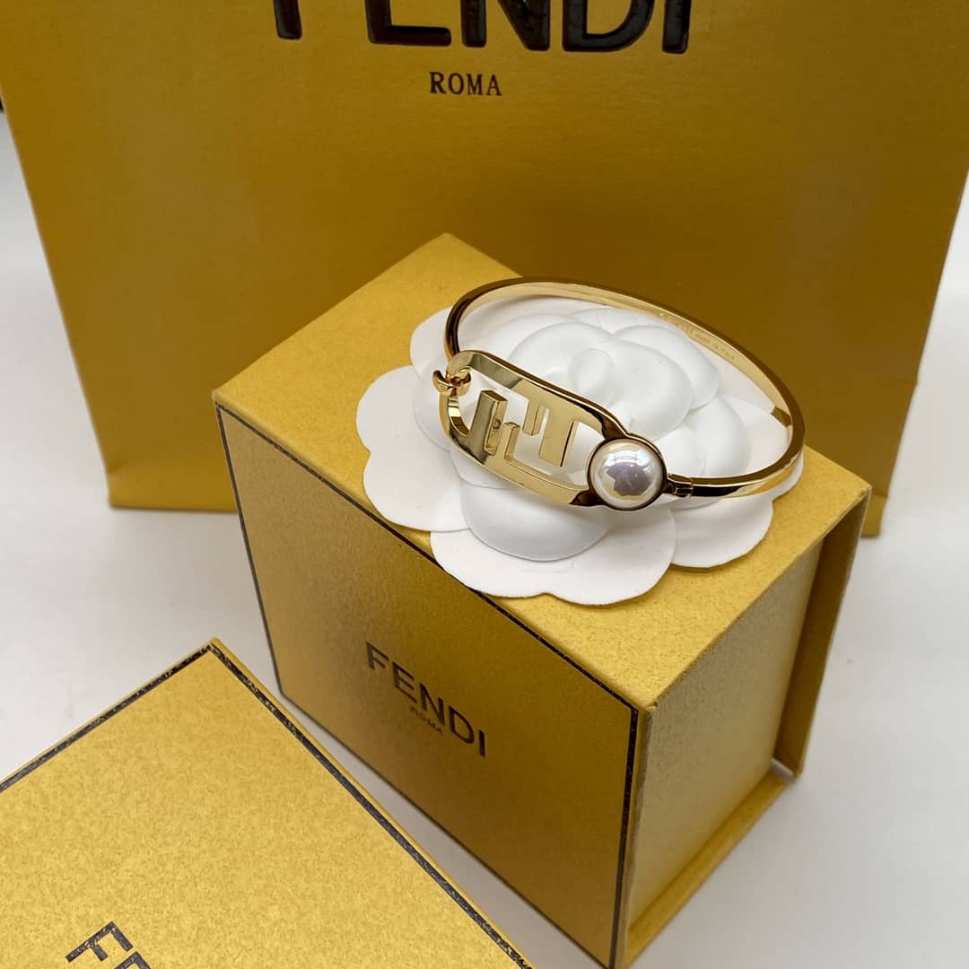 Best Replica Fendi Bracelet For Sale - Colareps