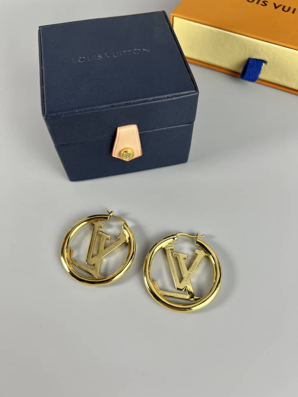 Best Replica LV Hoop Earrings Dupe Logo - Colareps