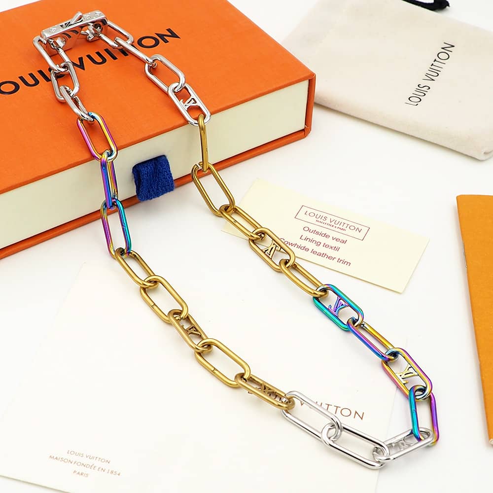 Best Replica Wholesale Louis vuitton Logo Necklace - Colareps
