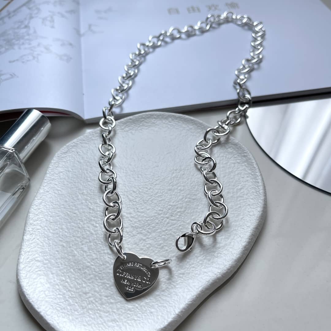 Best Replica Fake Tiffany Logo Necklace - Colareps